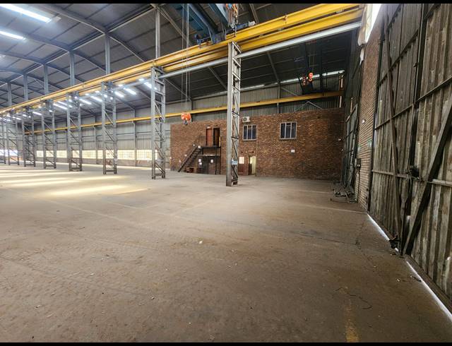 2,400M² WAREHOUSE TO LET IN WADEVILLE